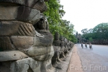 Asia;Camboya;Sudeste_Asiatico;cultura;ritos_y_creencias;religiones;religion;Budismo;monumental_e_historico;monumentos;civilizaciones;Khmer;Jemer;edificios_religiosos;templo;templos;Budista;tropico;zonas_tropicales;templos_Angkor;Puerta_Sur_Angkor_Thom;civilizacion_Jemer;monumentos_en_ruinas;ruinas_arqueologicas