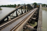 Asia;Sudeste_Asiatico;Tailandia;turistas;agua;masas_agua;medioambiental;monumental_e_historico;monumentos;naturaleza_y_medioambiente;puente;puente_hierro;puente_sobre_rio;puente_sobre_rio_Kwai;puentes;rio;rio_Kwai;rios;el_tren_Muerte;tropico;zonas_tropicales;transporte;medios_transporte;transporte_terrestre;tren;vias_del_tren