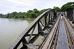 Asia;Sudeste_Asiatico;Tailandia;turistas;agua;masas_agua;medioambiental;monumental_e_historico;monumentos;naturaleza_y_medioambiente;puente;puente_hierro;puente_sobre_rio;puente_sobre_rio_Kwai;puentes;rio;rio_Kwai;rios;el_tren_Muerte;tropico;zonas_tropicales;ocio;visitas_turisticas;turista;visitas_museos