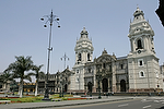 America_del_Sur;Sudamerica;tropico;zonas_tropicales;monumental_e_historico;edificios_religiosos;catedral;entorno_urbano;arquitectura;arquitectura_colonial;estilo_colonial_espanol;plaza_Armas;calles_y_avenidas;parques_y_plazas_publicas;industria;jardines