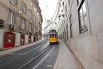 Europa;Portugal;Lisboa;transporte;medios_transporte;transportes_terrestres;tranvias;cultura;tradiciones;tradicional;casas_tradicionales;entorno_urbano;arquitectura;casas;viviendas