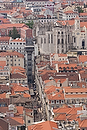 Europa;Portugal;Lisboa;entorno_urbano;vista_aerea;calles_y_avenidas;trafico;vehiculos;vehiculos_circulando;cultura;tradiciones;tradicional;casas_tradicionales;arquitectura;casas;viviendas