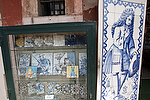 Europa;Portugal;Lisboa;cultura;arte;estilos_arquitectonicos;arquitectura;mosaico;entorno_urbano;tiendas_y_comercios;comprar;comprando