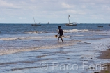 Africa;Kenia;naturaleza_y_medioambiente;medioambiental;masas_agua;agua;mares_y_oceanos;mar;oceano_Índico;paisajes;paisaje_marino;cultura;tradiciones;tradicional;trabajos_tradicionales;pesca_tradicional;transporte;medios_transporte;transporte_maritimo;navegacion;navegando;barco;barcos;barcos_epoca;barcos_antiguos;barcos_clasicos;embarcaciones_tradicionales;gente;personas;sociedad;actividades_sociales;gente_pescando;pesca;pescadores