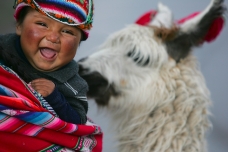 Joven indígena en Cuzco, Perú